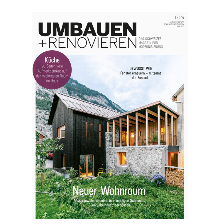 bäuerliches Gebäude vor Bergkulisse, Titelblatt der Zeitschrift Umbauen+Renovieren
